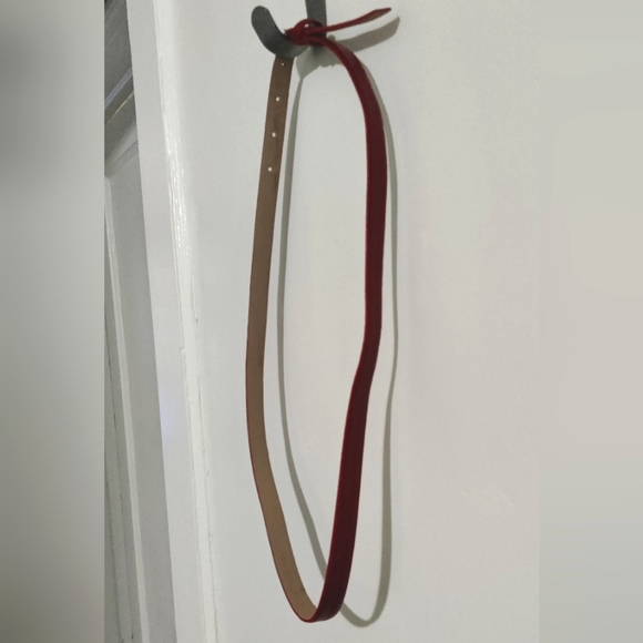 Vintage red leather skinny belt 40 inches - Picture 2 of 2